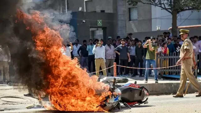 श्रमिक आंदोलन भड़काने में मजदूर बिगुल दस्ता का हाथ, संगठन का मुखिया गिरफ्तार