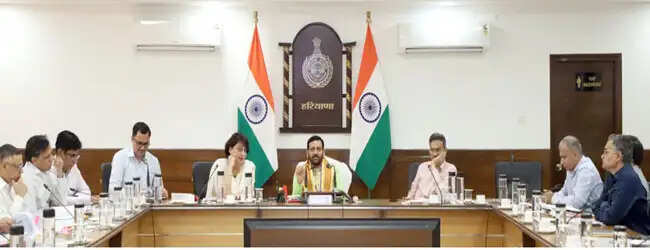 जिलों के साप्ताहिक समाधान शिविरों में बैठेंगे तहसीलदार व डीआरओ