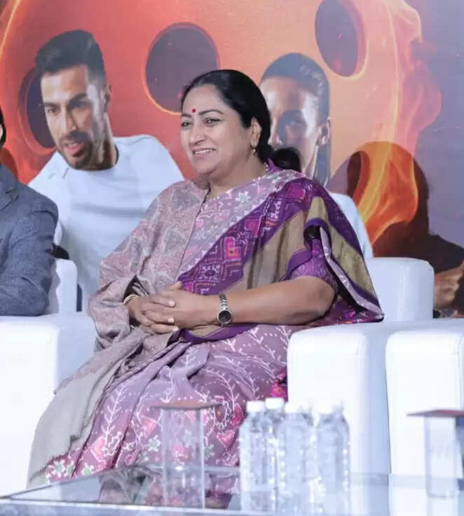 श्रमिकों के रोजगार और सुरक्षा को सर्वोच्च प्राथमिकता देती है दिल्ली सरकार : रेखा गुप्ता