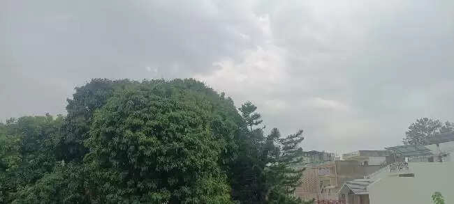 प्रदेश में रिमझिम बारिश से गर्मी से राहत, पर्वतीय इलाकों में भूस्खलन का अलर्ट