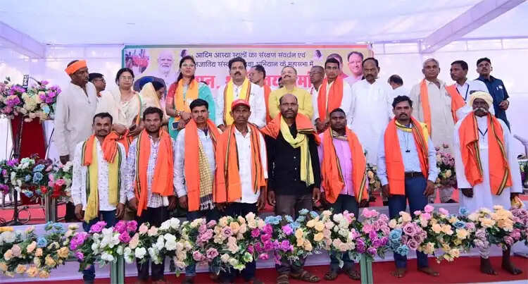 आदिवासी संस्कृति और परंपराओं के संरक्षण के लिए सरकार प्रतिबद्ध: उप मुख्यमंत्री शर्मा