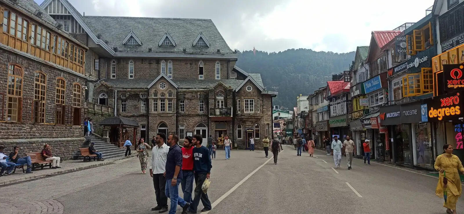 हिमाचल में तीन दिन 50 किलोमीटर की रफ्तार से आंधी चलने का अलर्ट, भारी बारिश और बिजली गिरने की भी चेतावनी