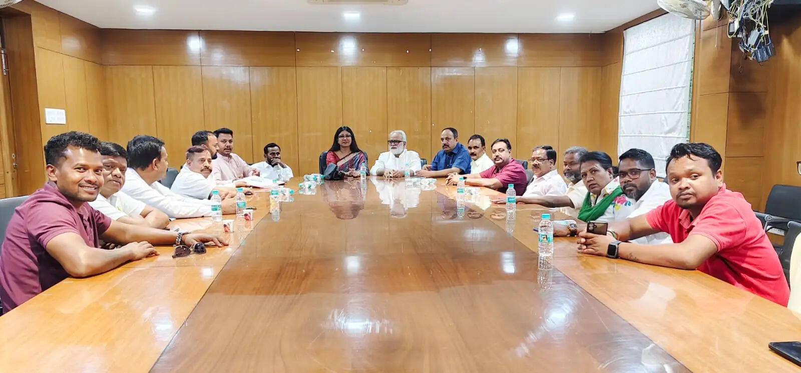 झामुमो के धरने को सफल बनाने पर चर्चा