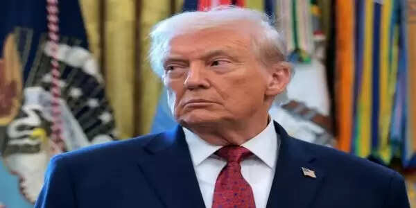 ट्रंप ने वेनेजुएला के तेल टैंकरों की नाकाबंदी का आदेश दिया