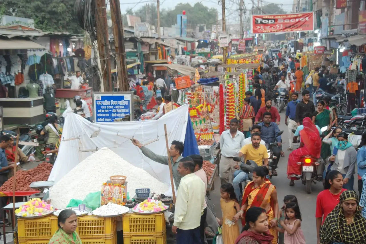 ग्वालियर: धनतेरस का त्योहार शुक्रवार को, बाजारों में होगी धन की बरसा