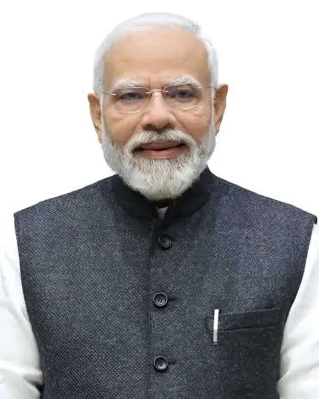 प्रधानमंत्री मोदी के 25 साल के सार्वजनिक जीवन पर महाराष्ट्र कैबिनेट ने दी बधाई