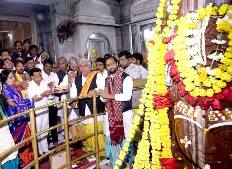 मप्रः उप मुख्यमंत्री देवड़ा ने की बाबा महाकाल एवं पशुपति नाथ की पूजा