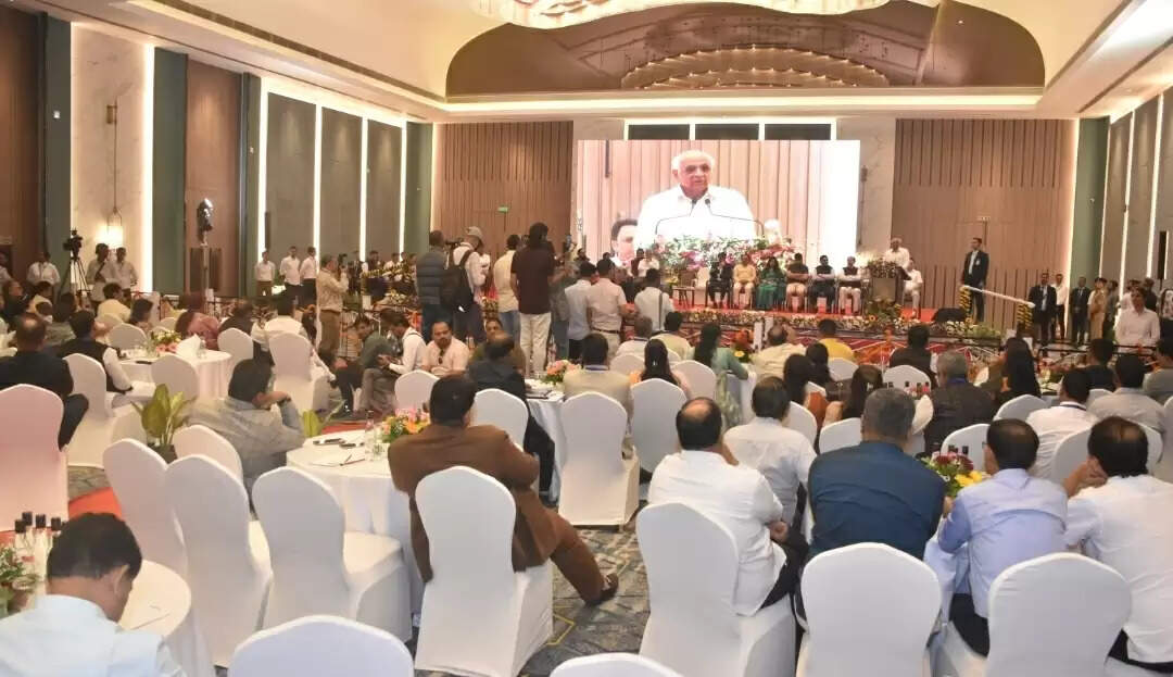 मुख्यमंत्री भूपेंद्र पटेल ने सूरत में ‘ऑल इंडिया मेयर्स काउंसिल’ की 116वीं नेशनल एग्जीक्यूटिव बैठक का शुभारंभ किया