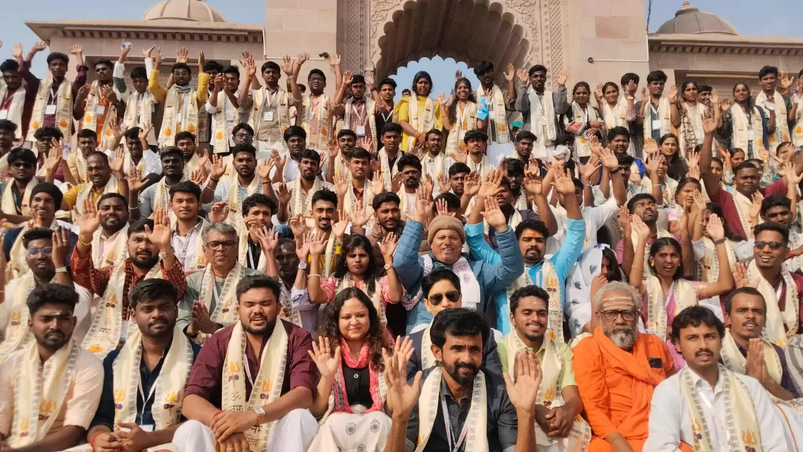 तमिलनाडु से आए पहले दल ने श्री काशी विश्वनाथ धाम में हाजिरी लगाई