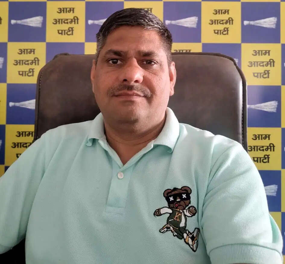 हिसार : सरकार काे आम आदमी के हिताें की चिंता नहीं : वीरेन्द्र नरवाल