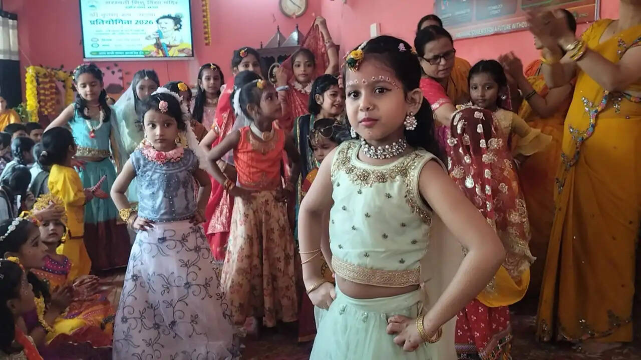 कृष्ण जन्माष्टमी की पूर्व संध्या पर सरस्वती शिशु विद्या मंदिर में सांस्कृतिक कार्यक्रम आयोजित