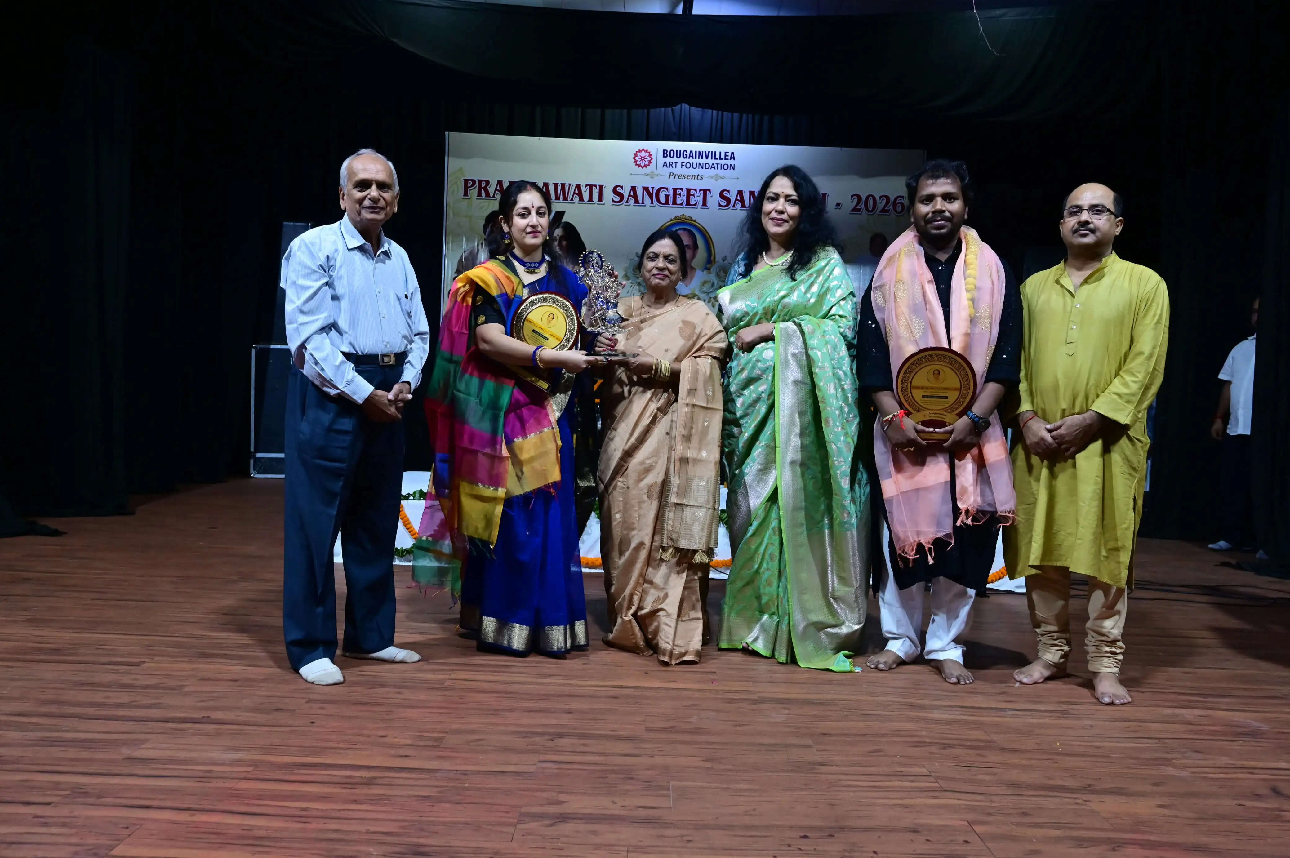 सुरों की महफिल में गूंजा प्रयागराज, आस्था गोस्वामी और प्रियंक कृष्ण को मिला ‘प्रभावती संगीत सम्मान’