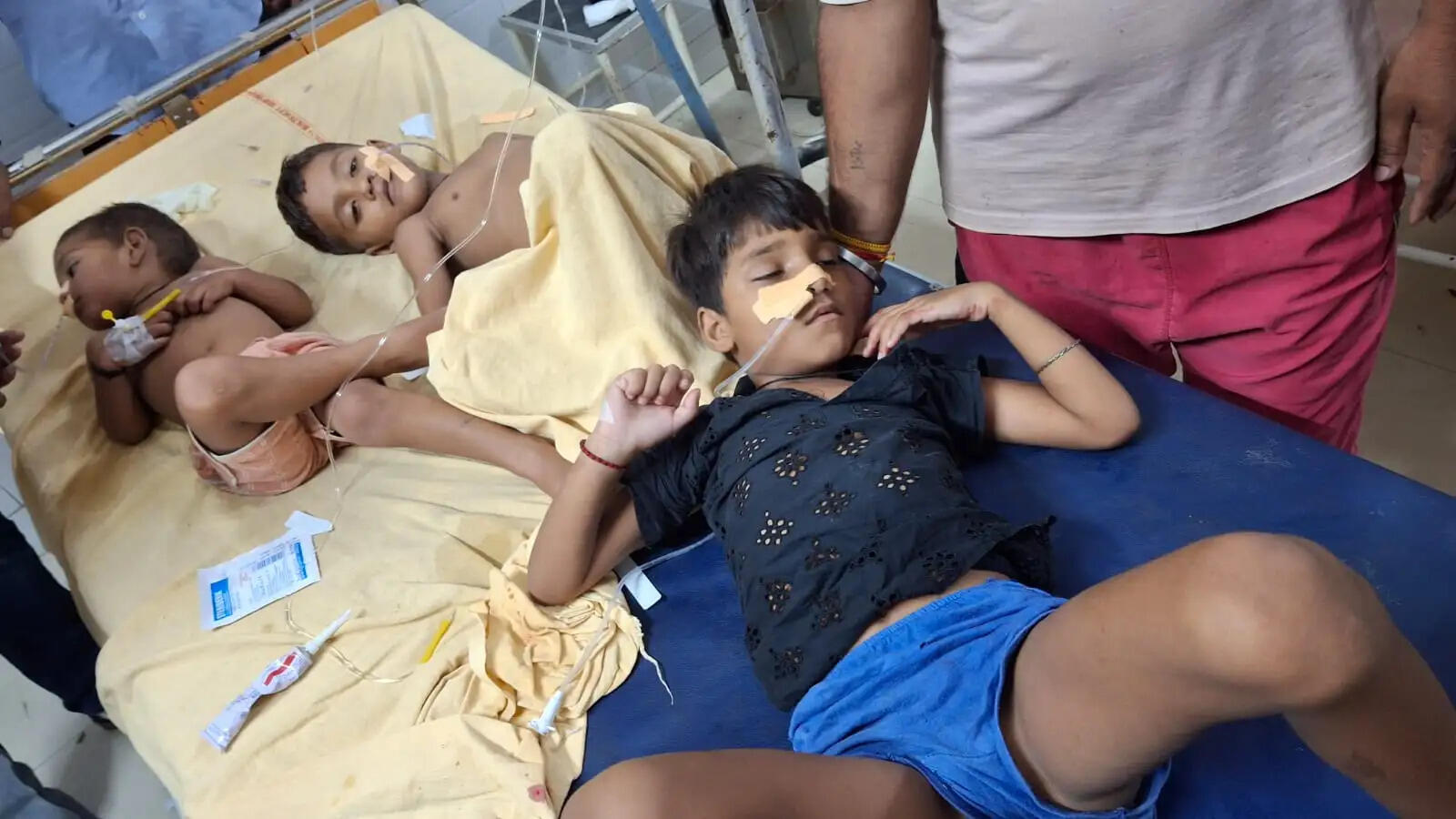पलवल : बकरी के दूध की लस्सी पीने से एक ही परिवार के सात लोग बीमार,तीन की हालत गंभीर