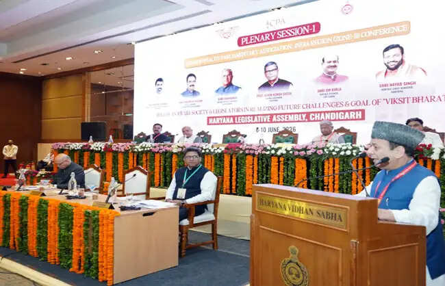 भविष्य की चुनौतियों व लक्ष्य को समझने में समाज और विधायकों की भूमिका अहम