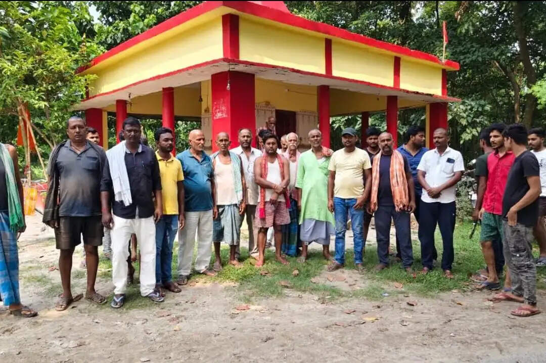 सूखा नशा के खिलाफ ग्रामीणों की बैठक, प्रशासन से कार्रवाई की मांग