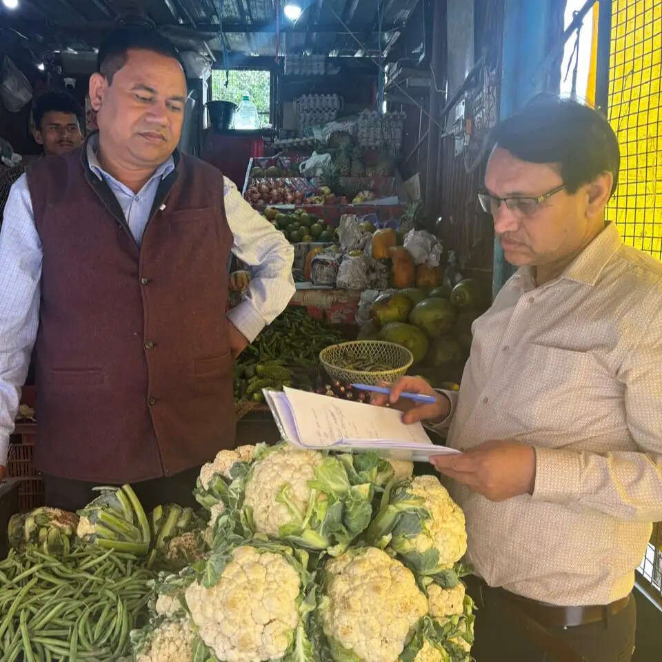 फल-सब्जियों में रसायनों के उपयोग पर निगरानी, 12 नमूने जांच के लिए भेजे