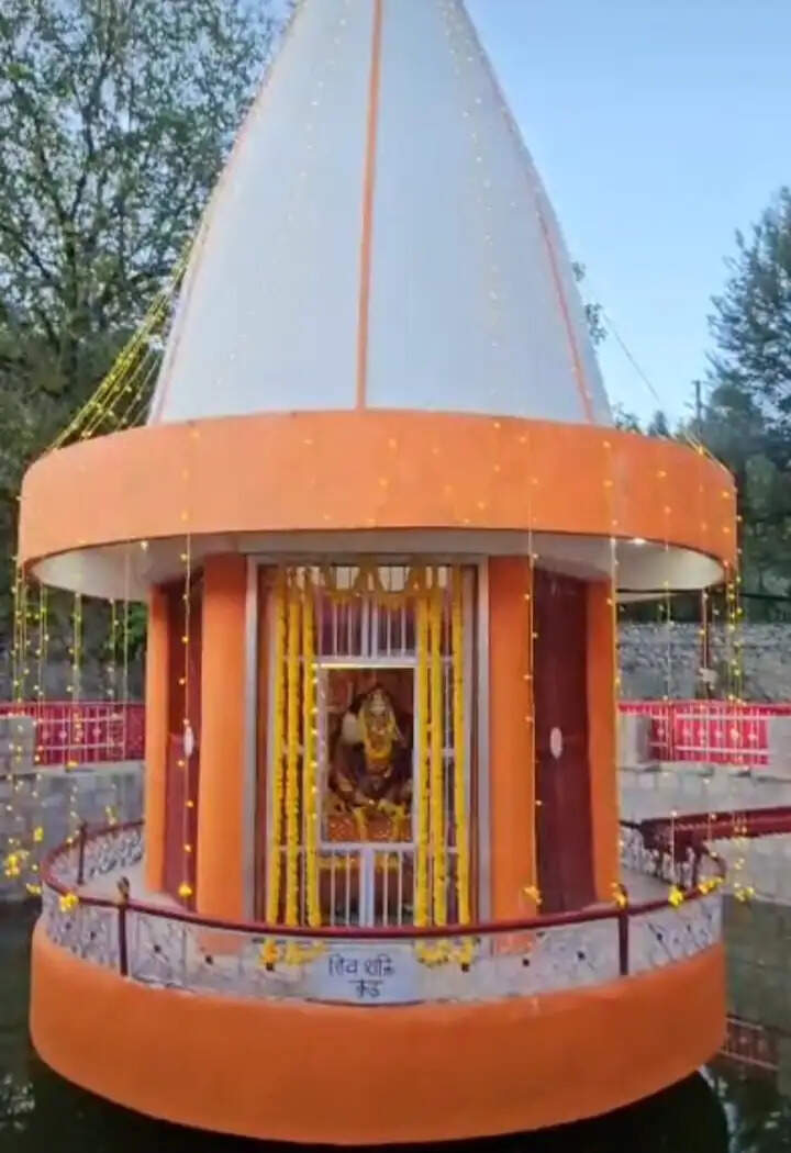 आचार्य लक्ष्मी नारायण ने अनंतनाग के उमा भगवती तीर्थस्थल पर हनुमान जी मंदिर का&nbsp;किया भूमि पूजन