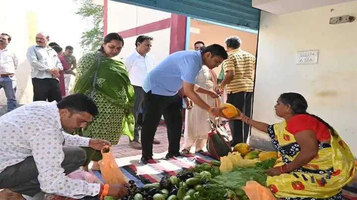 जबलपुरः महाकौशल हाट बाजार में जैविक सब्जी बाजार की शुरुआत