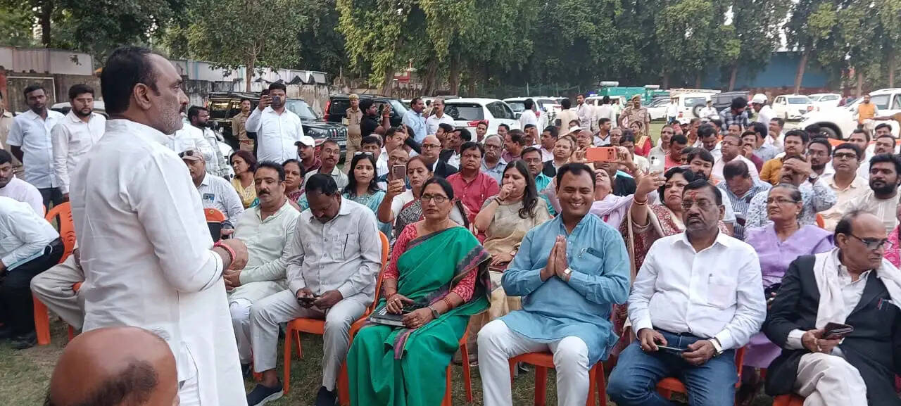 स्नातक चुनाव 2027 का सेमीफाइनल, कार्यकर्ता पूरी ताकत से जुटें : स्वतंत्र देव सिंह