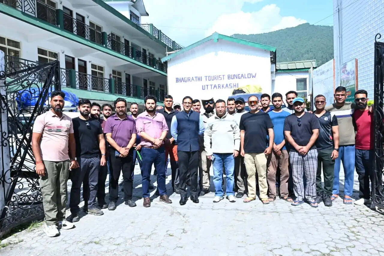 केदार ताल के सर्वेक्षण को रवाना हुई विशेषज्ञों की टीम