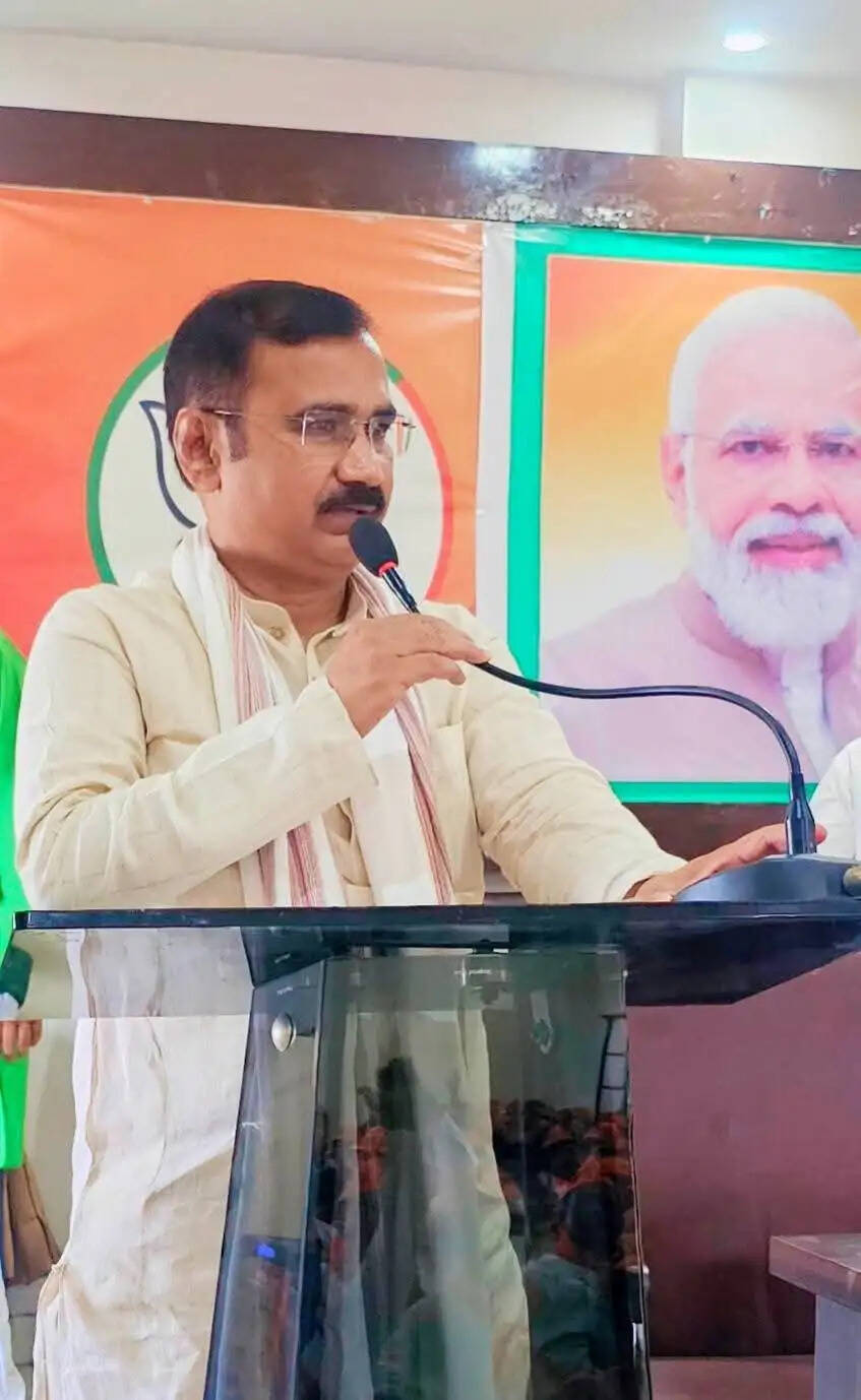भाजपा ने विश्व योग दिवस को व्यापक बनाने की तैयारी पूरी की, काशी क्षेत्र के 337 मंडलों में लगेंगे योग शिविर