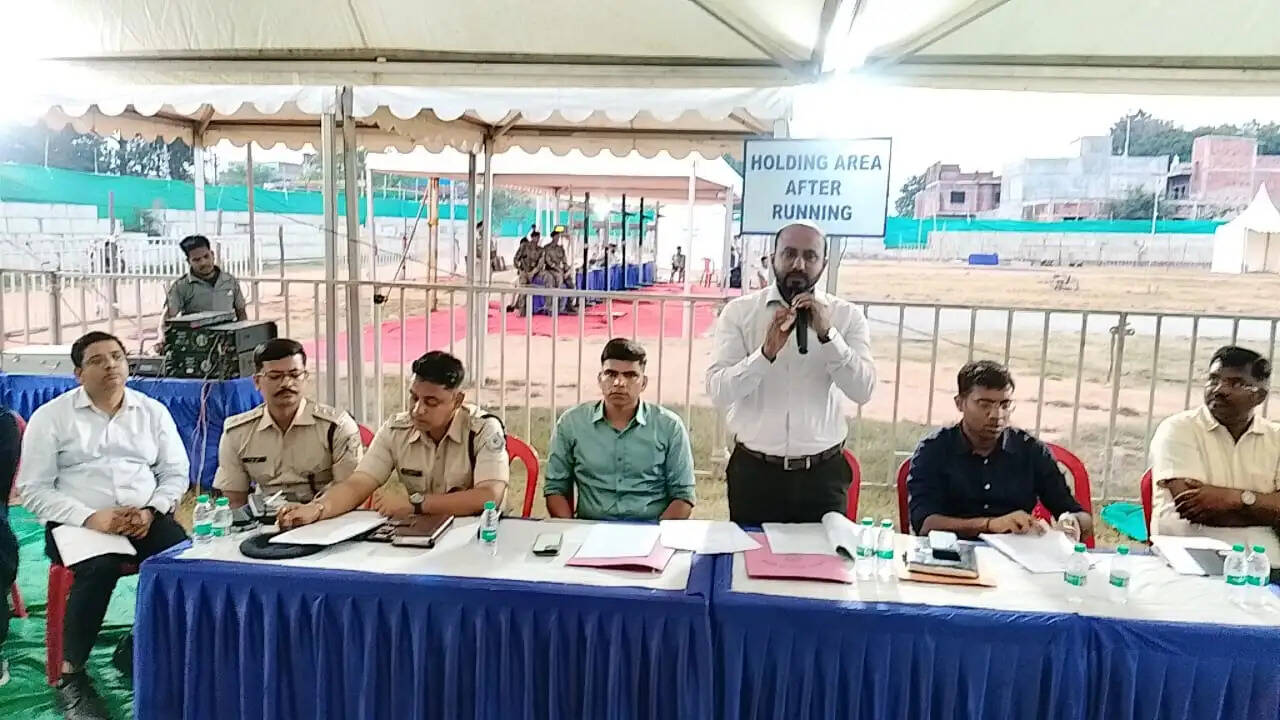 होमगार्ड बहाली शुरु, 5 नवंबर तक भारी वाहनों के प्रवेश पर रोक