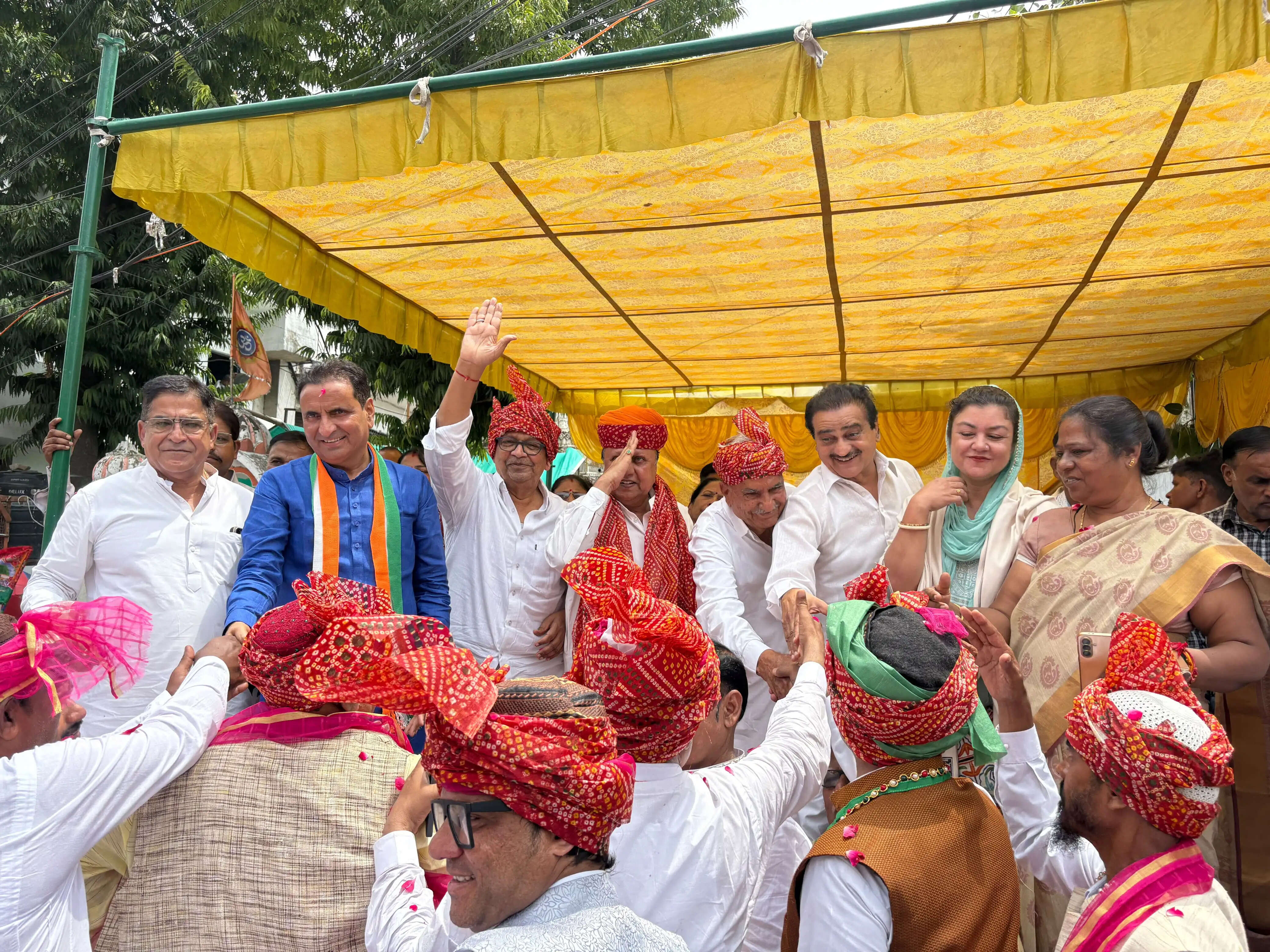 जश्ने ईद मिलादुन्नबी पर दरगाह में जश्न, निकाला भव्य जुलूस