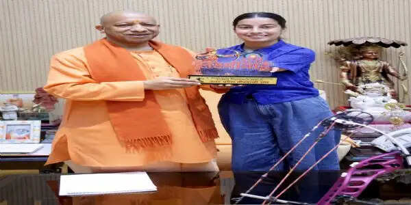 मुख्यमंत्री योगी से मिली भारतीय महिला तीरंदाजी टीम