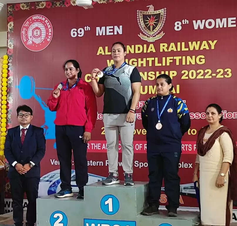 रेलवे वेटलिफ्टिंग चैम्पियनशिप में बनारस की पूनम ने जीता स्वर्ण