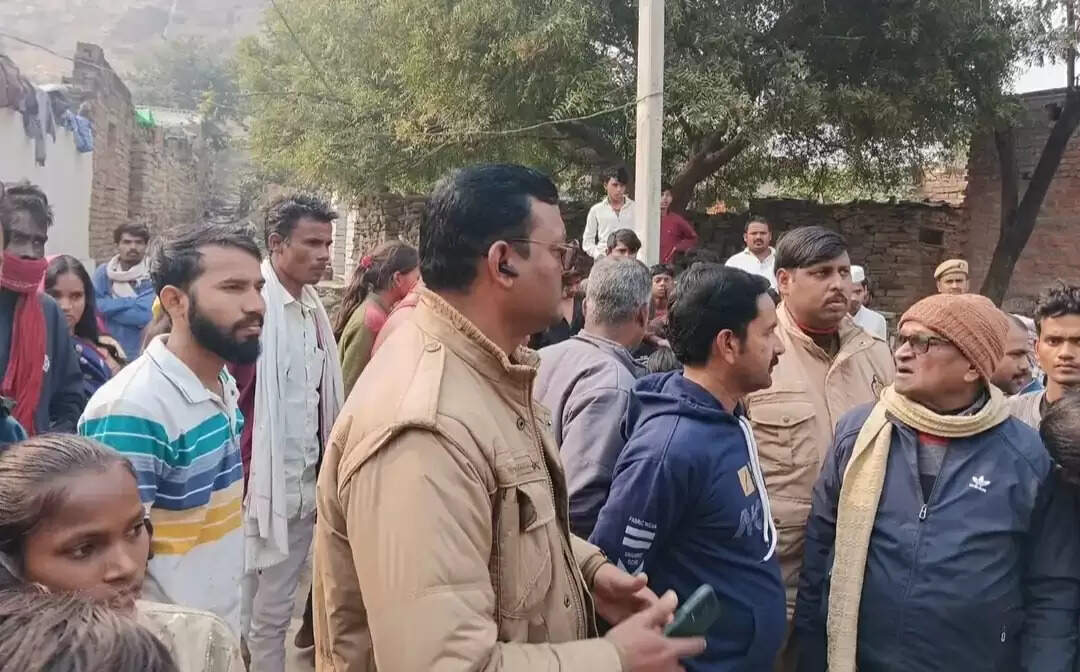 बेकाबू कार की टक्कर से स्कूटी सवार युवक की मौत, कई घायल