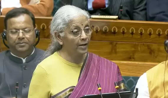 बजट: वित्तमंत्री ने की सेमीकंडक्टर मिशन 2.0 की घोषणा, इलेक्ट्रॉनिक्स निर्माण और आईटी क्षेत्र को मिलेगी नई दिशा