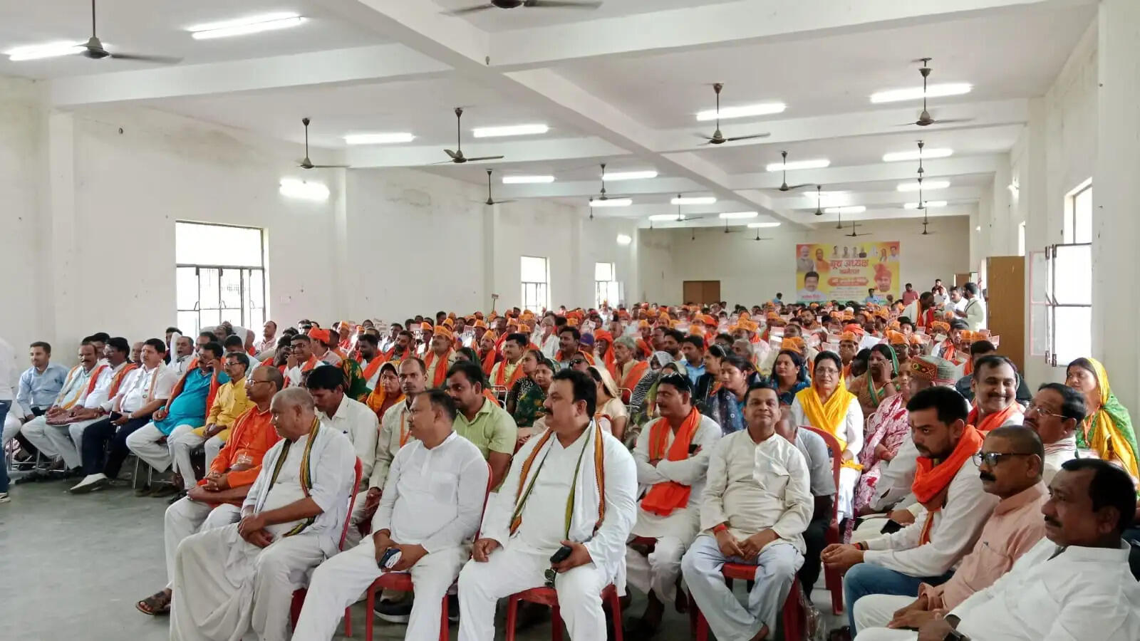देवरिया में भाजपा ने आयोजित किए बूथ अध्यक्ष सम्मेलन, संगठन की मजबूती पर दिया जोर