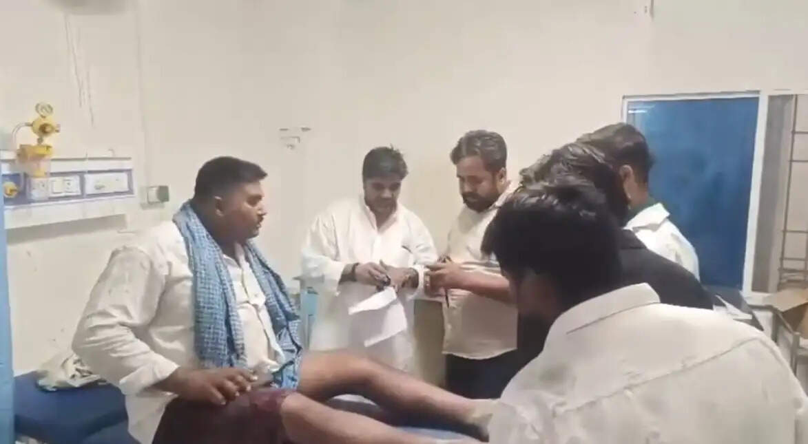 साले ने बहनोई को मारी गोली, ग्रामीणों ने पकड़कर की पिटाई