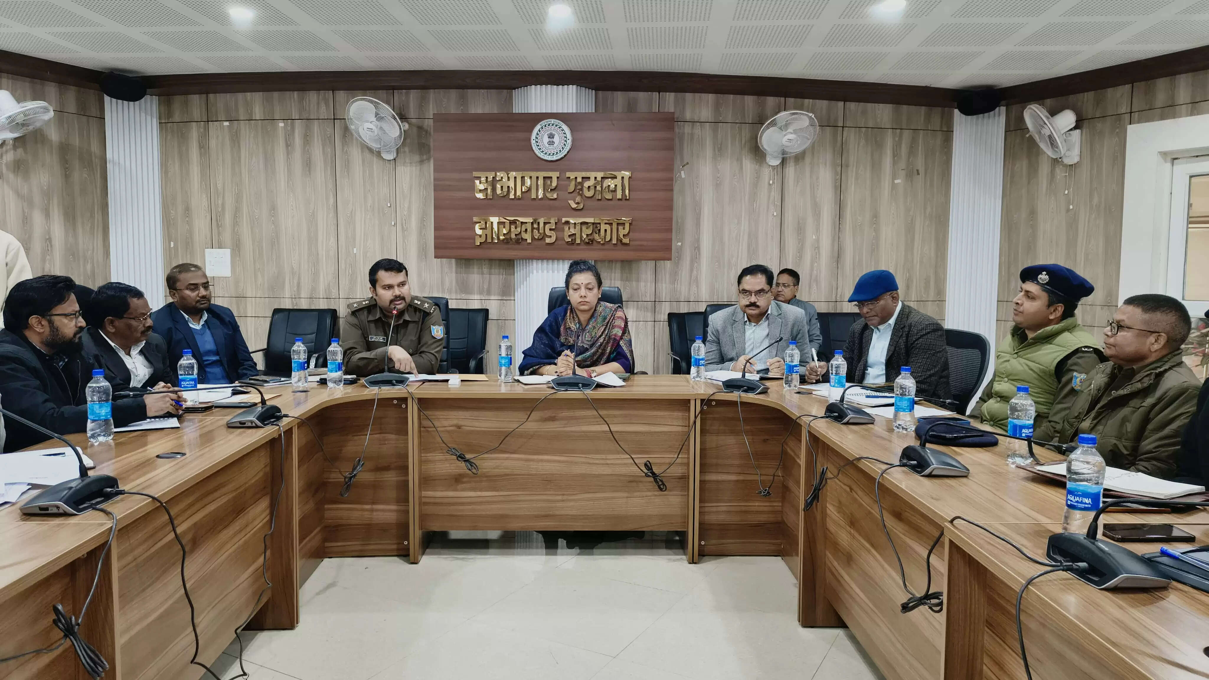 राष्ट्रपति के आगमन को लेकर उपायुक्त और पुलिस अधीक्षक ने की समीक्षा बैठक