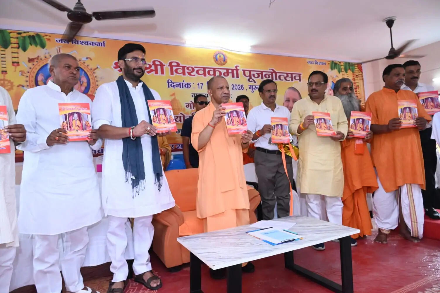 शिल्प को आधुनिक तकनीक व नए बाजार से जोड़ा पीएम मोदी ने : मुख्यमंत्री