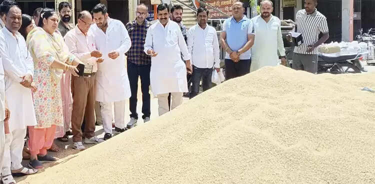 सोनीपत:विधायक ने नई अनाज मंडी का किया निरीक्षण