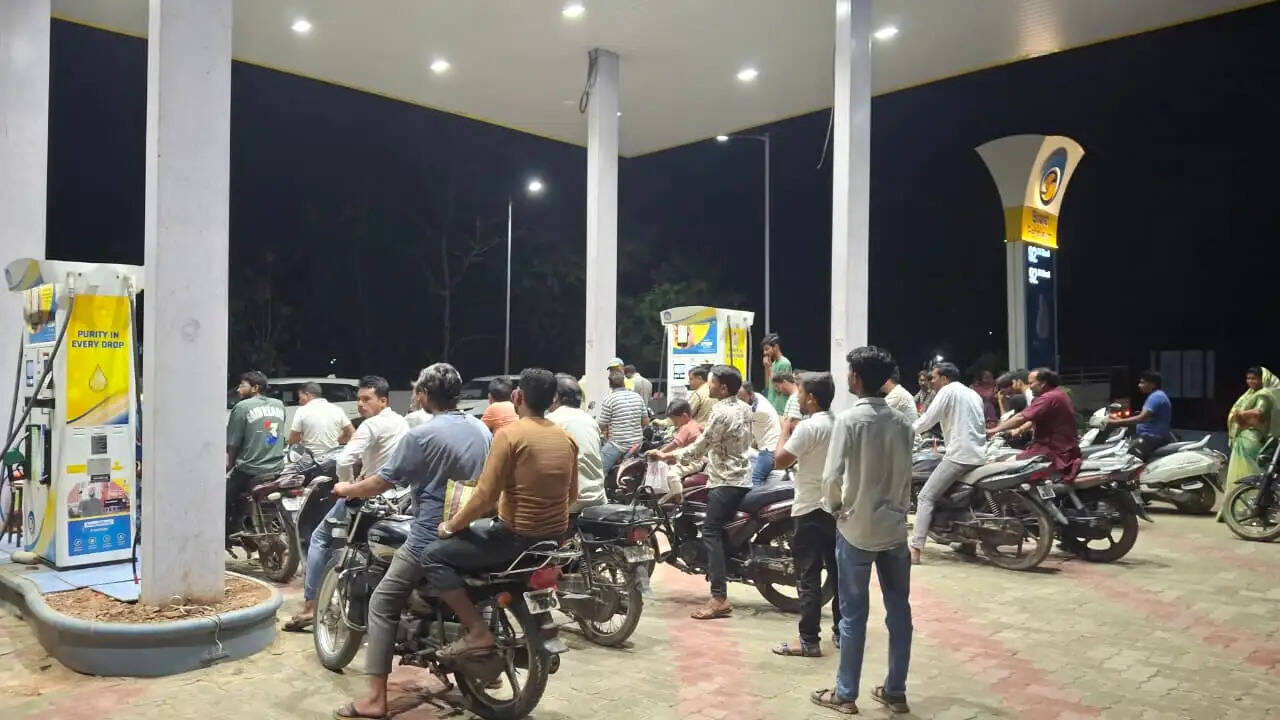 दमोहः ईंधन को लेकर प्रशासन सख्त, प्रति वाहन सीमा तय; अफवाह फैलाने वालों पर कार्रवाई