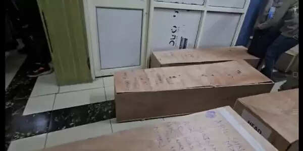 पहलगाम में पर्यटकों पर आतंकवादी हमला...कर्नाटक के मंत्री संतोष लाड ने कन्नड़ लोगों को शवों की पहचान कराने में मदद की