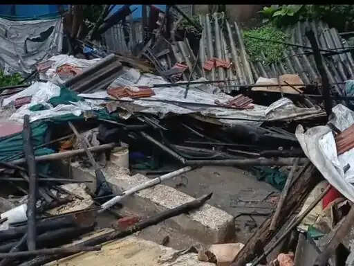 बैतूल में रेलवे की बाउंड्री वॉल ढही, झोपड़ी में सो रहे मजदूर की मौत,&nbsp;साथी घायल,&nbsp;एसडीआरएफ ने मलबे से निकाला शव