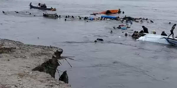 दक्षिण अमेरिकी देश पेरू में दो नावें अमेजन नदी में डूबी, 12 की मौत