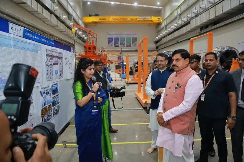 मप्र के सीहोर में देश की सबसे बड़ी ट्रांसफॉर्मर निर्माण इकाई के पहले पावर ट्रांसफॉर्मर के रोलआउट का शुभारंभ