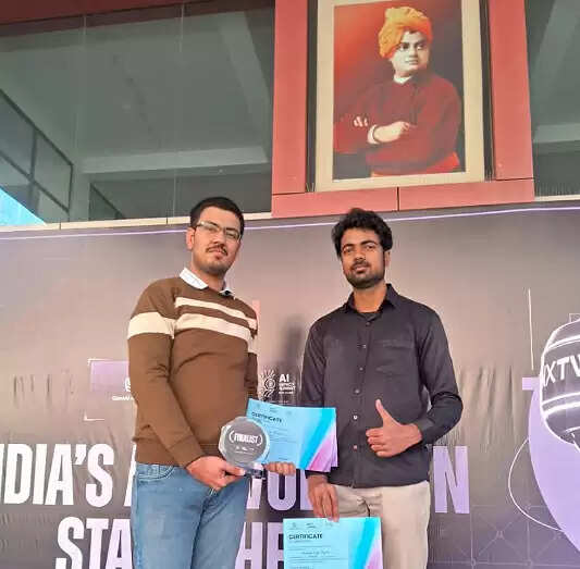 ईसीबी के छात्रों का एआई इनोवेशन के वैश्विक मंच पर चयन, ‘स्मार्ट किसान’ से किसानों की तक़दीर बदलने की पहल