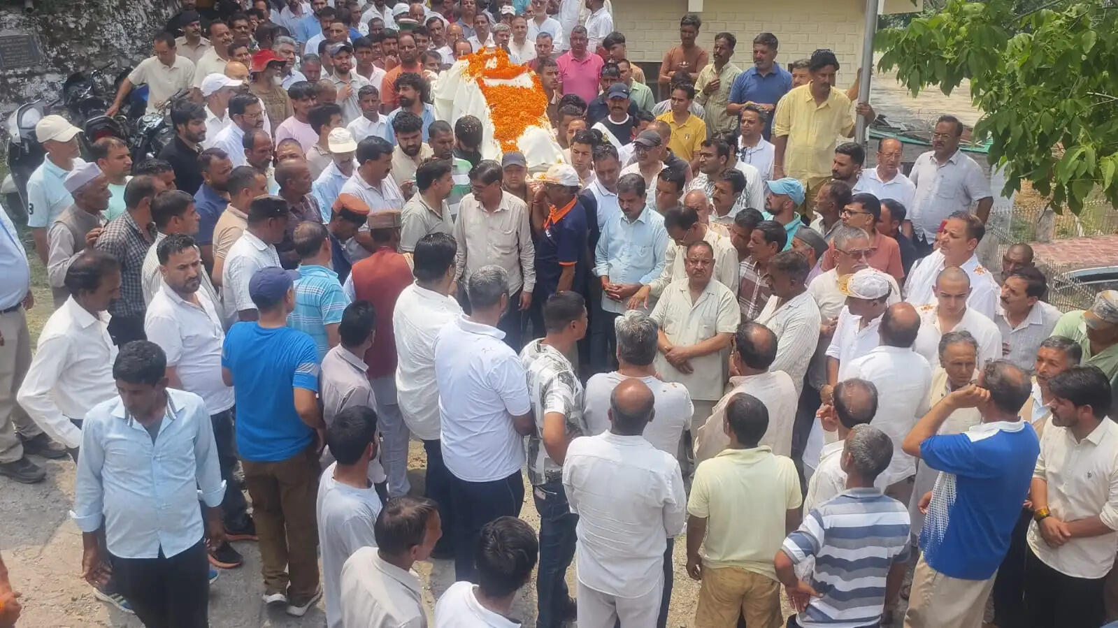दिवंगत अंतरराष्ट्रीय निशानेबाज राणा की मां को दी अंतिम विदाई