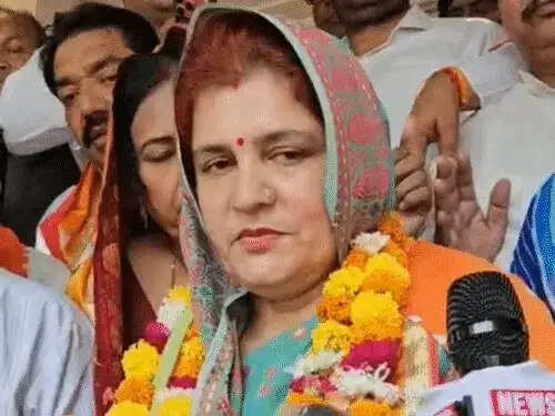 भरतपुर में मेयर की कुर्सी पर सियासी संग्राम, दो महिला प्रत्याशियों ने भरा नामांकन