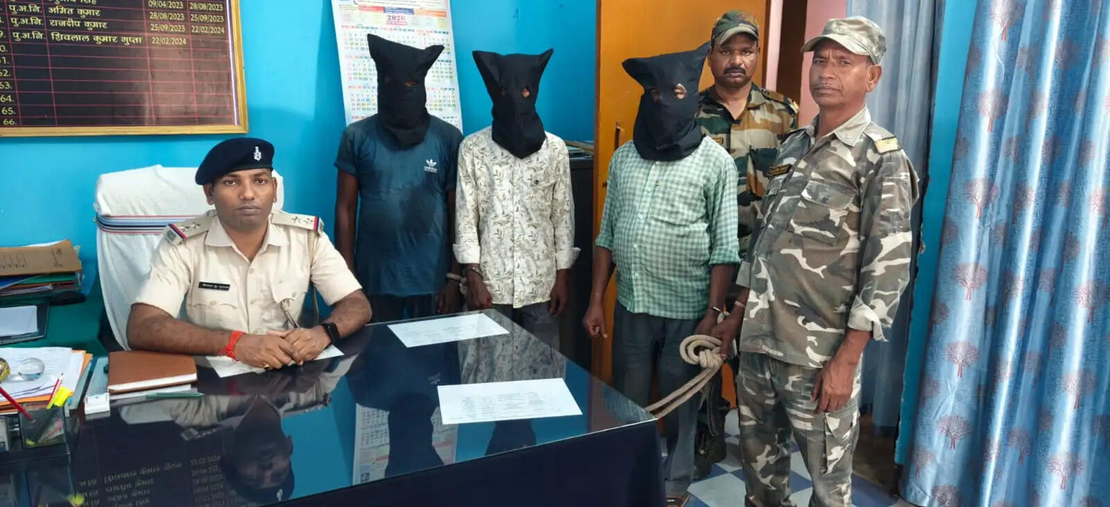 एसपी के निर्देश पर छापेमारी में 13 वारंटी गिरफ्तार