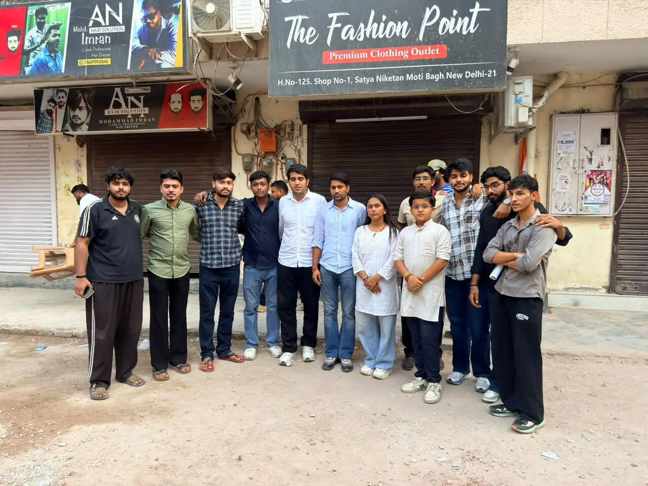 डूसू चुनाव में जीत के बाद सत्य निकेतन पहुंचे नवनिर्वाचित पदाधिकारी, छात्रों के अधिकारों के लिए संघर्ष का लिया संकल्प
