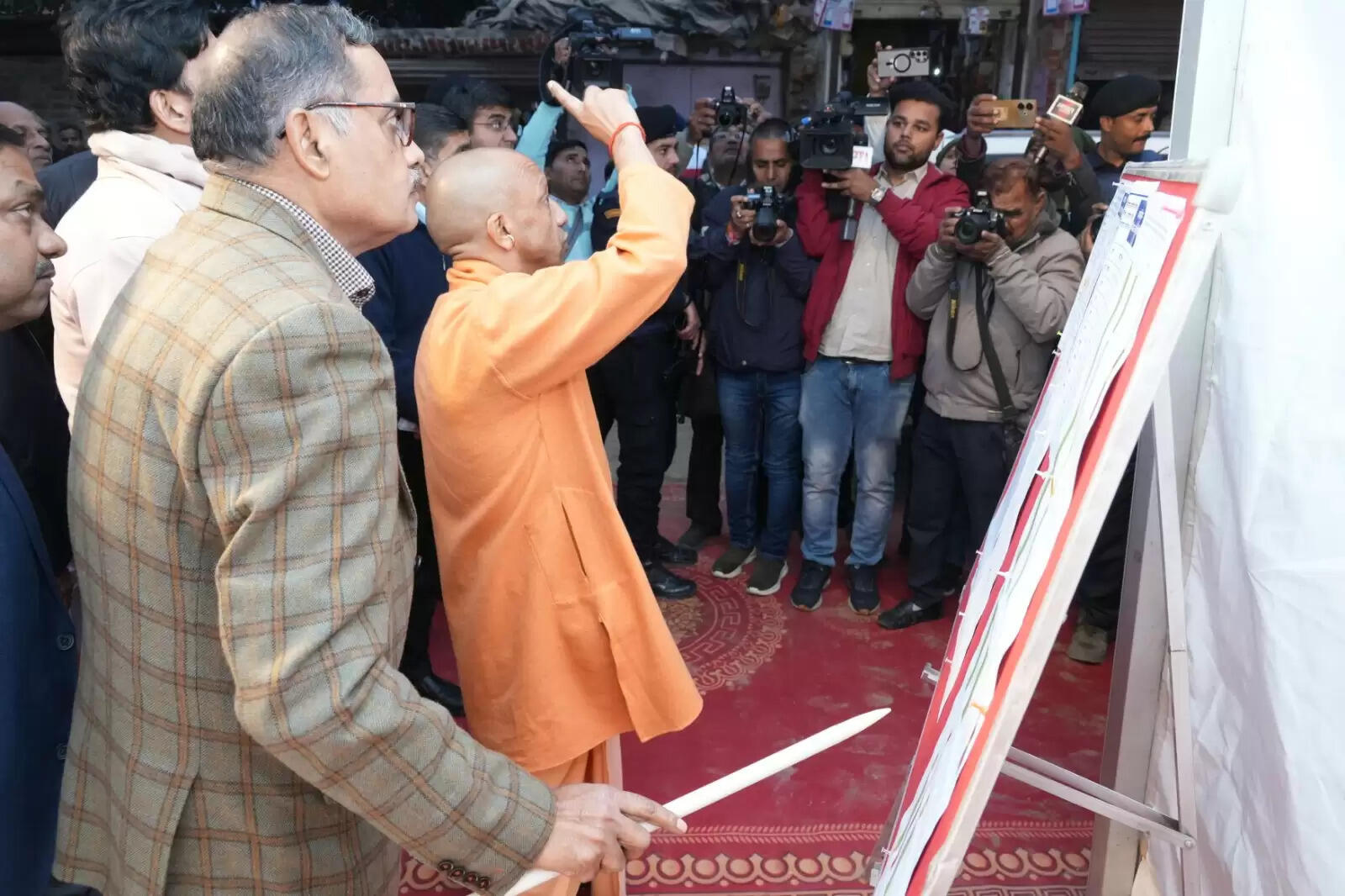 सिटी डेवलपमेंट प्लान का मॉडल बनेगा विरासत गलियारा: सीएम योगी