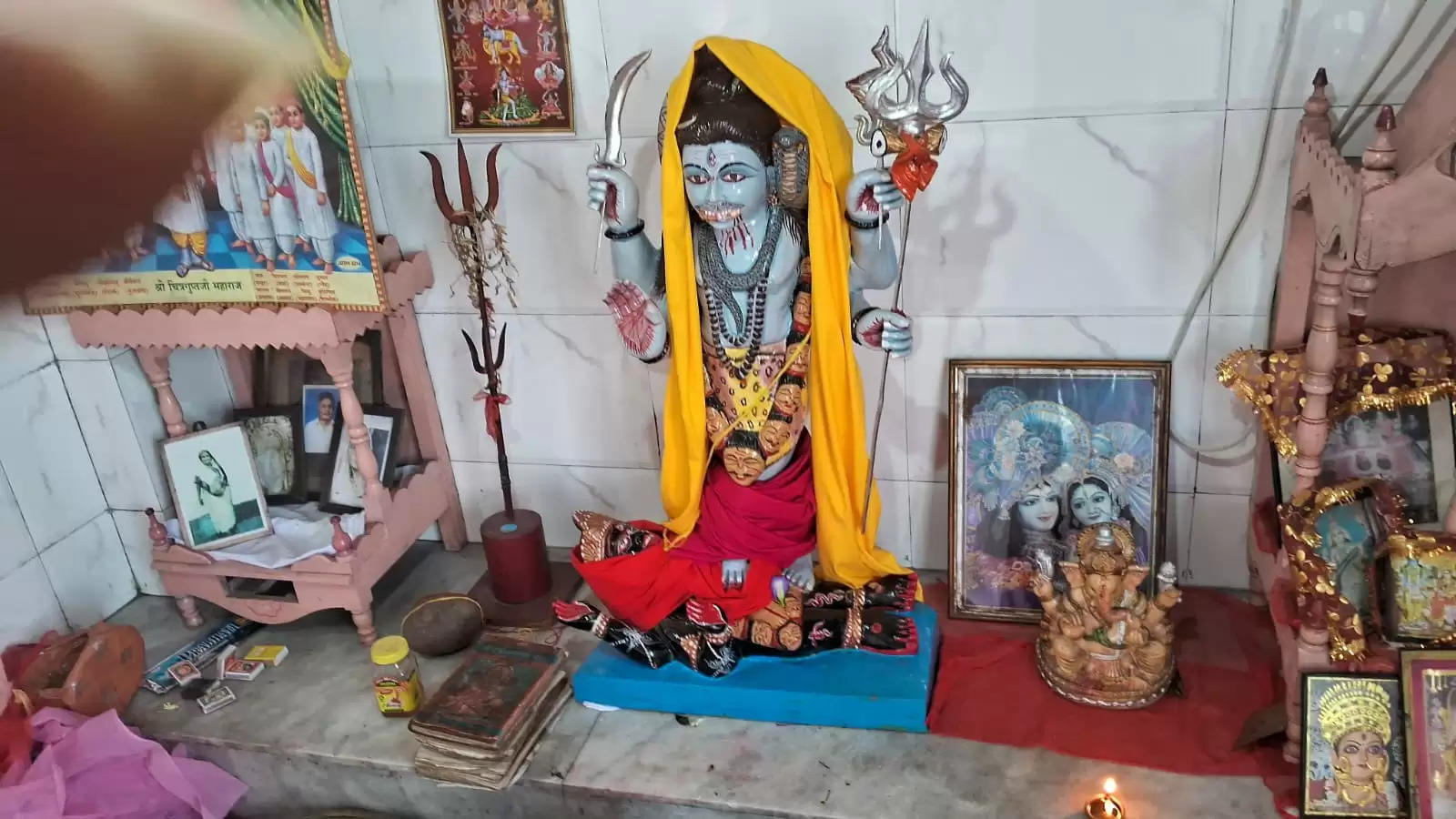 बूढ़ी काली मंदिर एवं महाकाल मंदिर का कपाट खुलते ही उमड़ी श्रद्धालुओं की भीड़