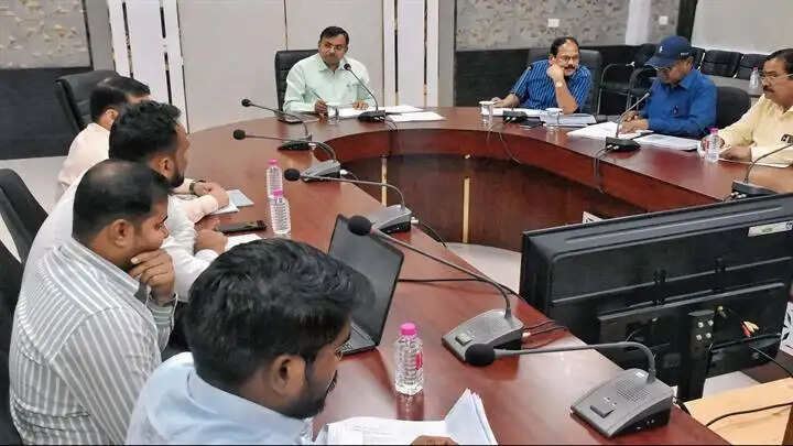 हर घर में पेयजल की नियमित आपूर्ति सुनिश्चित करें: कमिश्नर