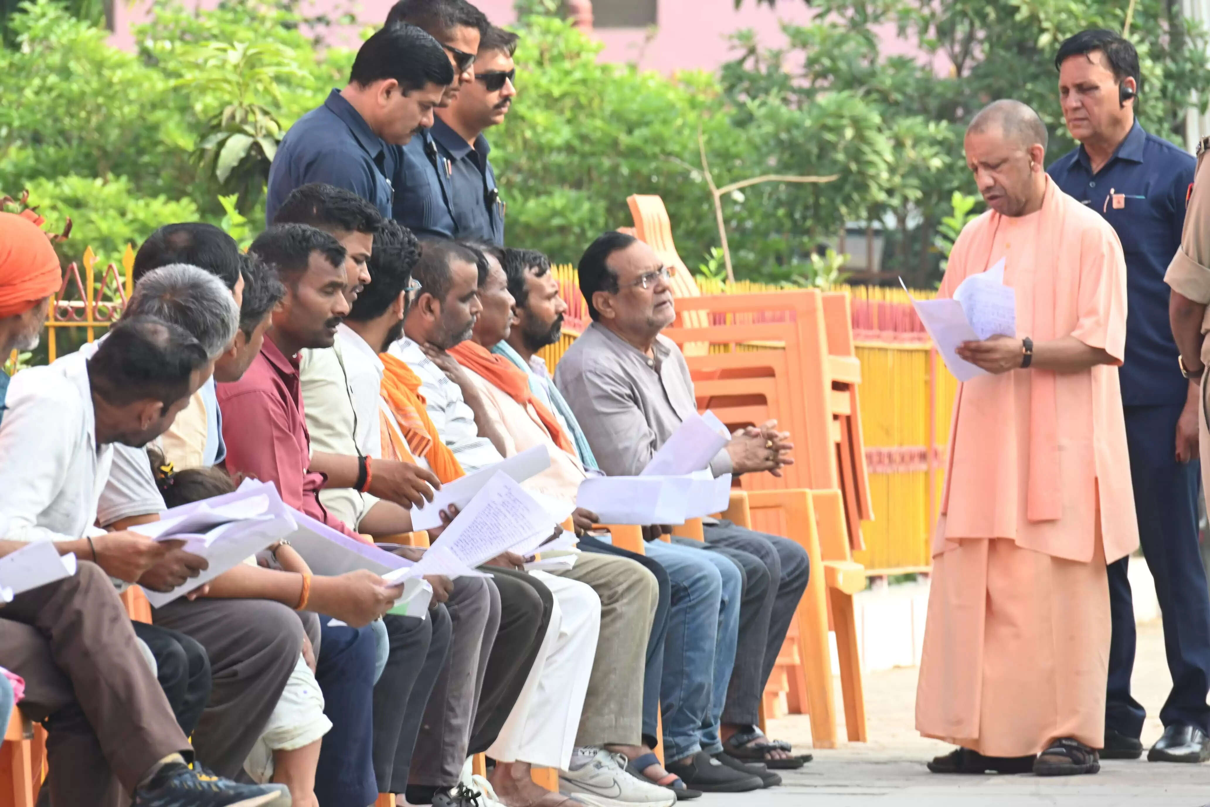 घबराइए मत, बच्चे के इलाज में नहीं आने देंगे कोई बाधा : मुख्यमंत्री